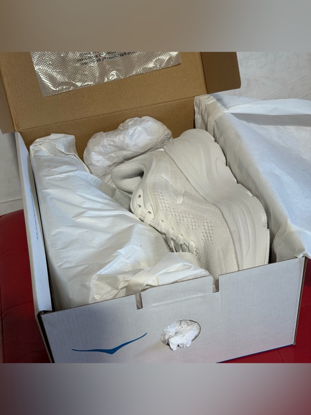 HOKA Women's Bondi 9 Wide Width White 1162014/ WWH, NEW WITH BOX,Sizes 6.5 & 8.5 - Picture 11 of 13